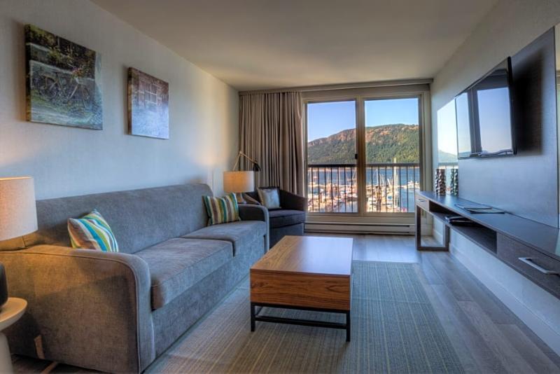 Oceanfront Suites At Ковічан-Бей Екстер'єр фото